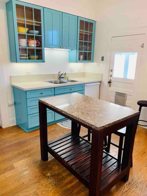 Pershing Place: Historic Home With Heated Spa/Pool By Zoo, Pearl, Golf, Witte San Antonio Bagian luar foto